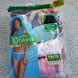 Package of small panties